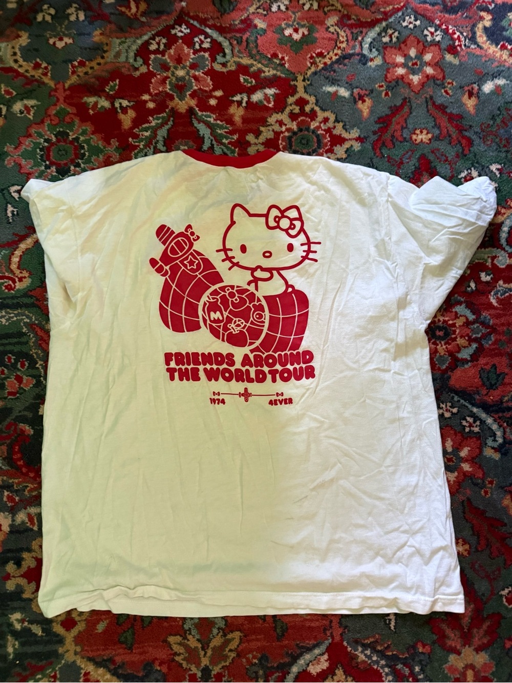 HELLO KITTY Friends Around the World Tour xxl 2x